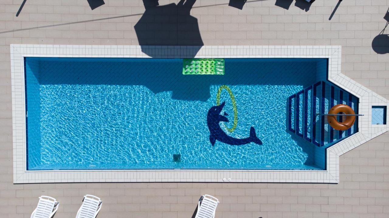 Spacious Villa For 10 With A Big Private Pool 特里尔 外观 照片