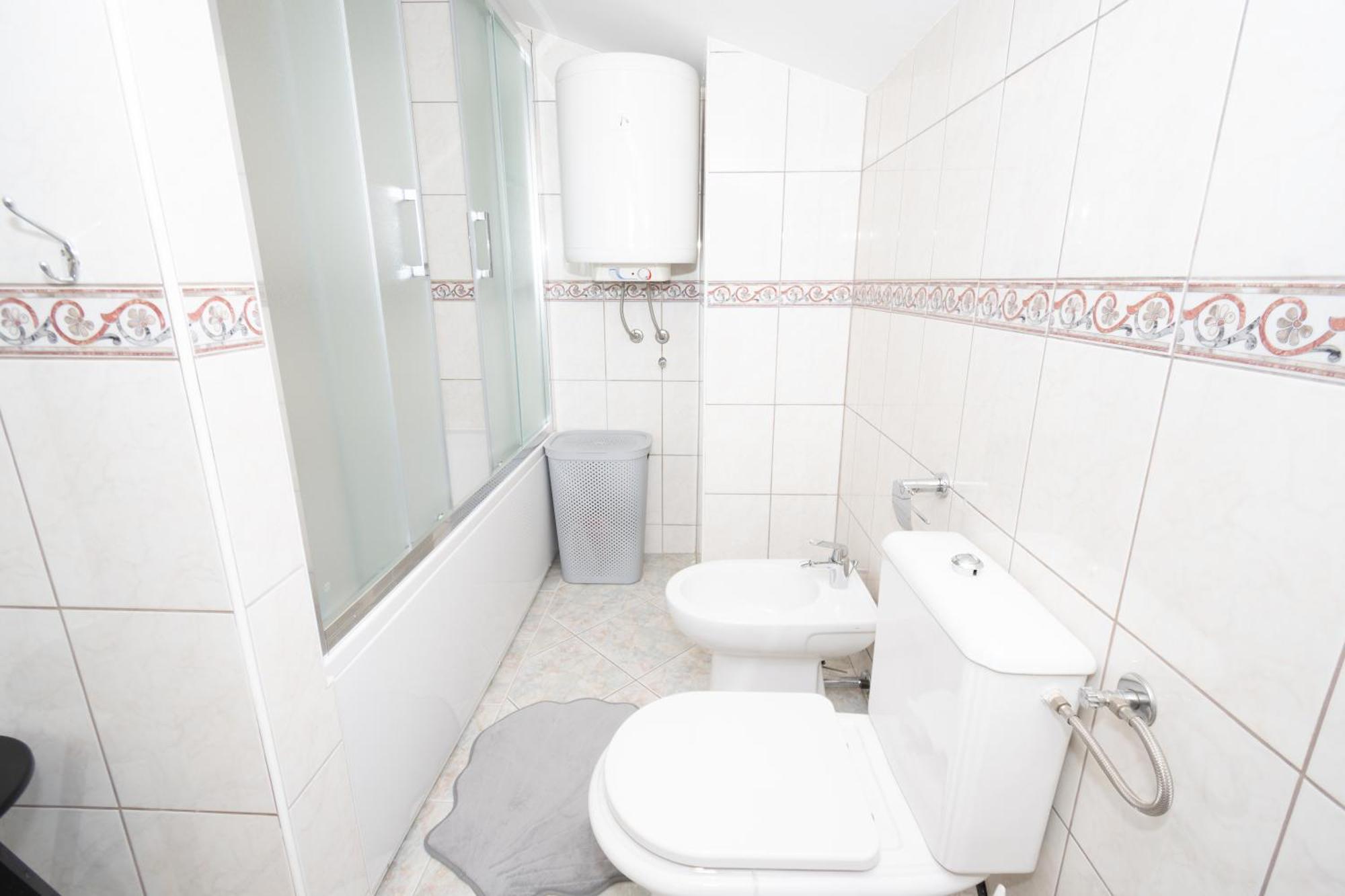 Spacious Villa For 10 With A Big Private Pool 特里尔 外观 照片